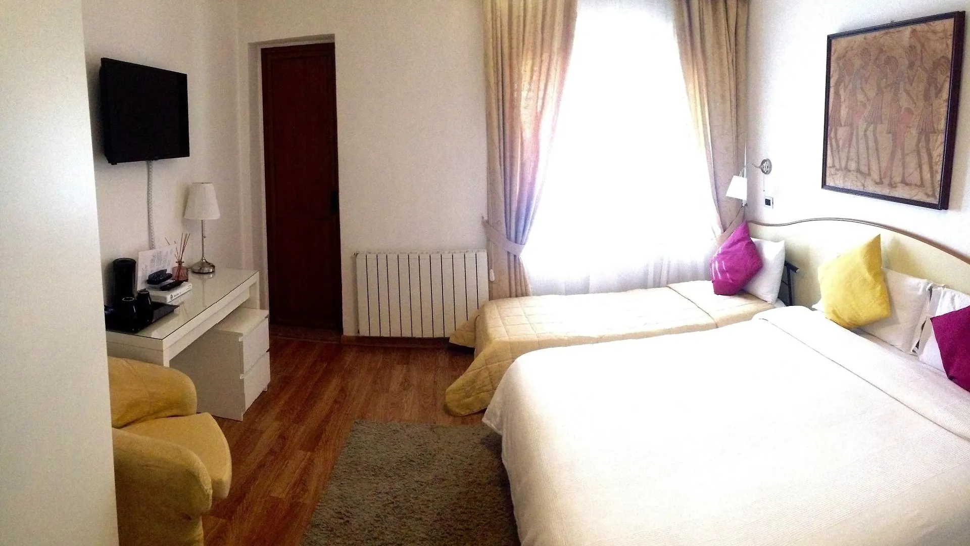 Villa Greta Hotel Rooms & Suites 陶尔米纳 2*,  意大利