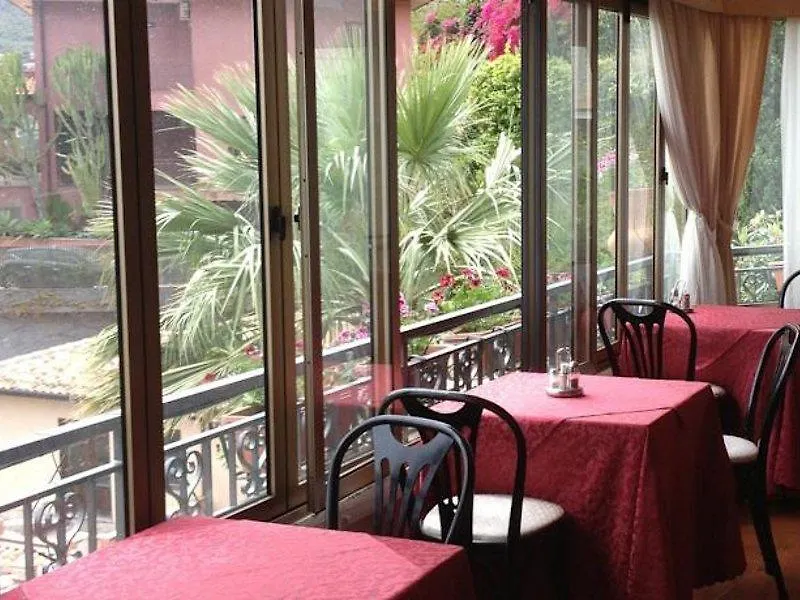 Villa Greta Hotel Rooms & Suites 陶尔米纳